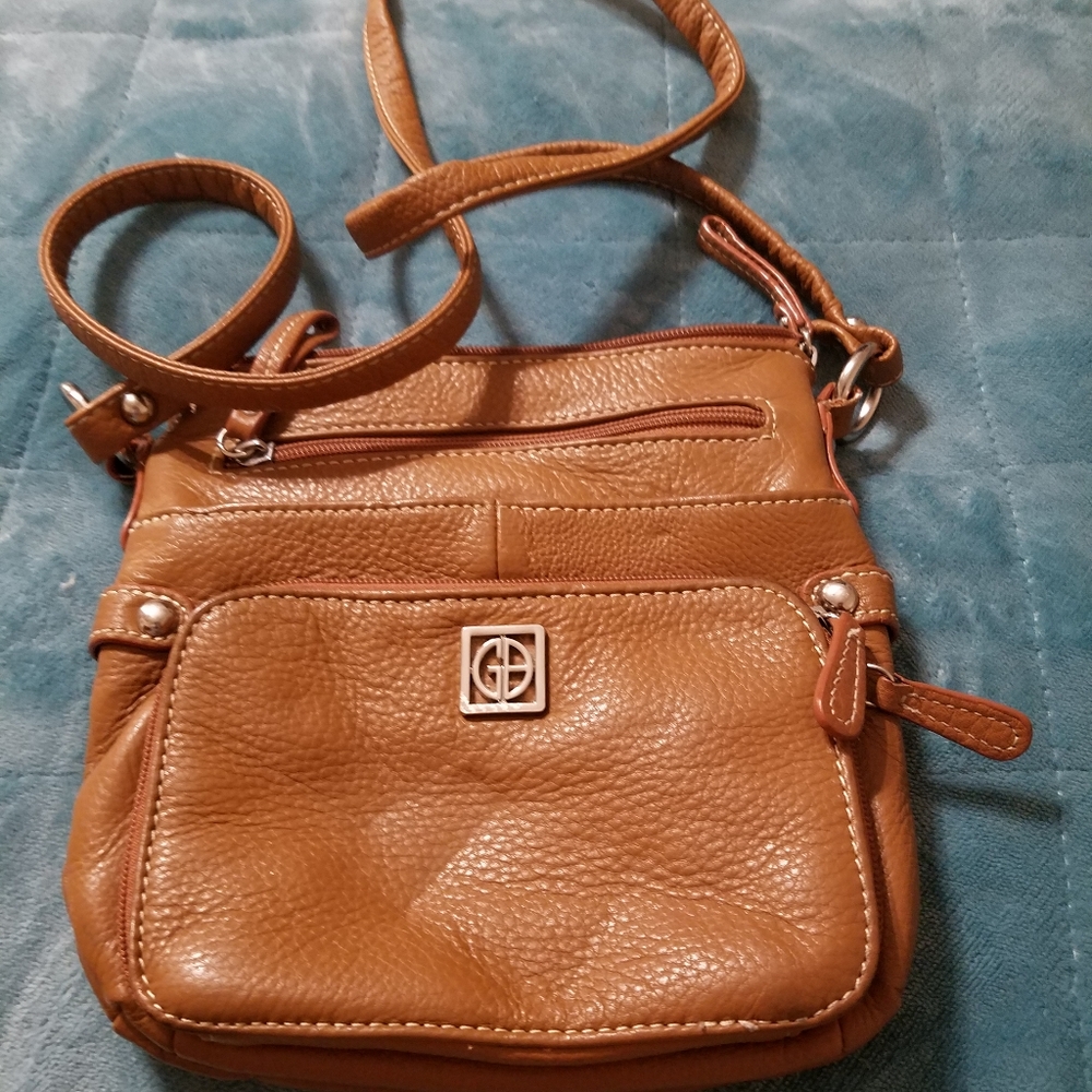 Giani Bernini tan bag